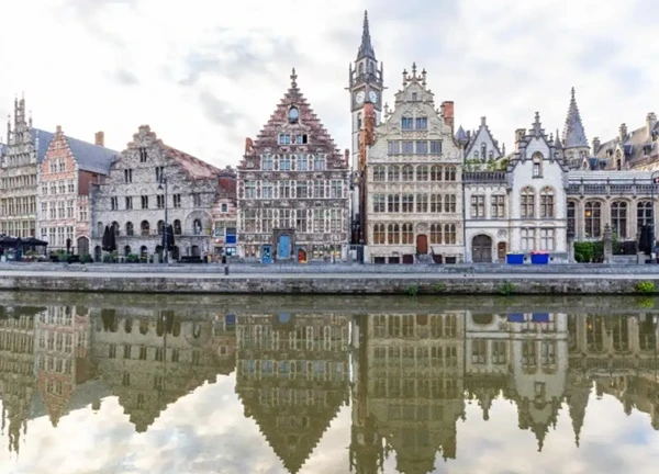 Ngắm vẻ cổ kính của thành phố Ghent ở Bỉ