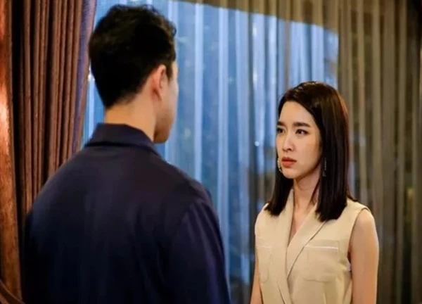 Tranh thủ kết thúc sớm chuyến công tác để về nhà, khi cửa được mở ra, tôi chết điếng với cảnh tượng trước mắt