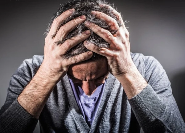Vật 'lạ' trên xe sang vạch trần bí mật của ông chủ thầu xây dựng