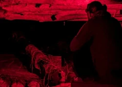 Vì sao Ukraine đưa binh sĩ và hàng loạt vũ khí xuống lòng đất?