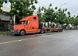 Xe container cán chết người đi xe máy, tài xế vẫn thản nhiên đi giao nhận hàng