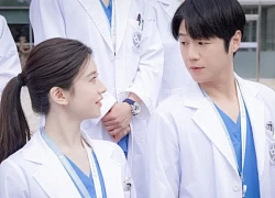 Xuất hiện cảnh hôn dở nhất phim Hàn, cặp chính ghét nhau nhưng bị ép đóng tình nhân đấy hả?
