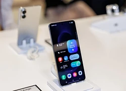 Cận cảnh chiếc Galaxy S mỏng nhất của Samsung