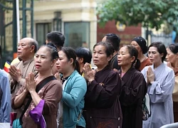 Cận cảnh xá lợi Phật tại chùa Quán Sứ