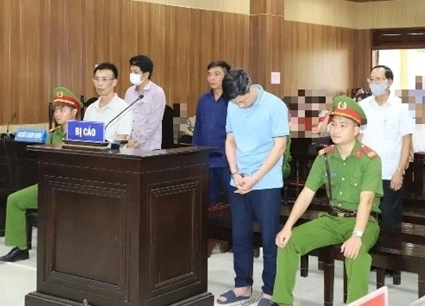 Cựu chủ tịch huyện cùng thuộc cấp 'biến' hơn 4.700 m2 đất nông nghiệp thành đất ở
