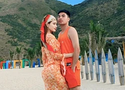 Đỏ mặt với hành động thân mật quá đà của MC Huyền Trang Mù Tạt và bạn trai cầu thủ nổi tiếng