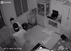 Clip trộm đột nhập căn hộ ở Hà Nội giữa đêm, manh động khi bị phát hiện