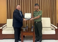 Hỗ trợ bắt tội phạm nguy hiểm bị Cảnh sát Mỹ truy nã