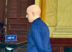 Lãnh án tù vì trộm chai nước hoa ở sân bay Tân Sơn Nhất