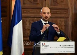 Pháp trục xuất nhân viên ngoại giao của Algeria
