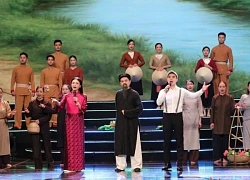 NSND Thu Hiền, Phạm Phương Thảo khiến khán giả nghẹn ngào qua các ca khúc về Bác Hồ