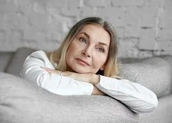 Cảm giác cô đơn có thể là dấu hiệu sớm của suy nhược từ tuổi 40