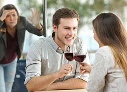 Choáng vì chồng của chị đồng nghiệp thân thiết buông lời tán tỉnh