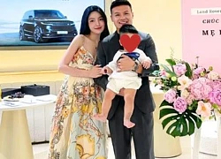 Chu Thanh Huyền tung ảnh xinh như "búp bê sống", vóc dáng nuột nà bảo sao Quang Hải mê mệt, chi chục tỷ tặng xe