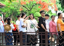 Dòng người đổ về Lăng Bác từ sáng sớm: Cảnh tượng xúc động trước sinh nhật lần thứ 135 của Người