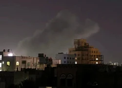 Israel tấn công các cảng tại Yemen