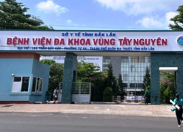Khởi tố 4 bác sĩ, 1 công an vụ chi hàng trăm triệu "chạy" chứng chỉ nghề y