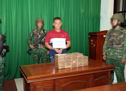 "Ôm" 38 bánh heroin từ Lào về Việt Nam