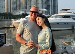 Tỏ tình mỗi ngày suốt nhiều tháng, anh Tây U70 lấy được vợ đẹp ở TPHCM