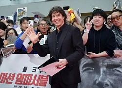 Tom Cruise trèo lên nóc trực thăng giao lưu với người hâm mộ
