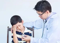 Trẻ bị viêm phổi và cách chăm sóc đúng tại nhà
