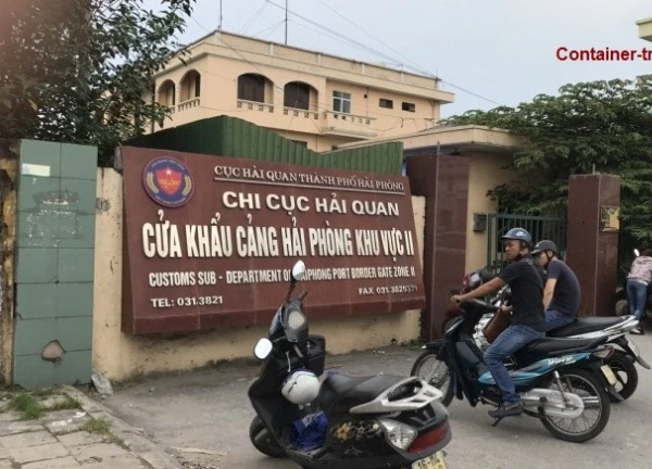 Truy tố cựu Chi cục trưởng Hải Quan II và nhiều cựu cán bộ hải quan