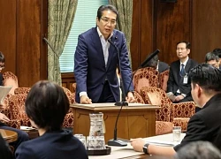 Bộ trưởng Nhật bị khiển trách vì nói được tặng gạo nên 'chưa từng mua'