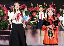 Ca sĩ nhí vừa biểu diễn cùng Hòa Minzy trên Quảng trường Ba Đình là ai?