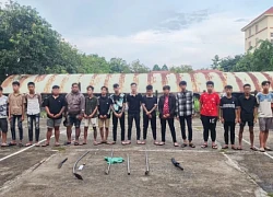 Cảnh sát hình sự ngăn chặn nhóm thanh niên mang hung khí đến tận nhà uy hiếp con nợ