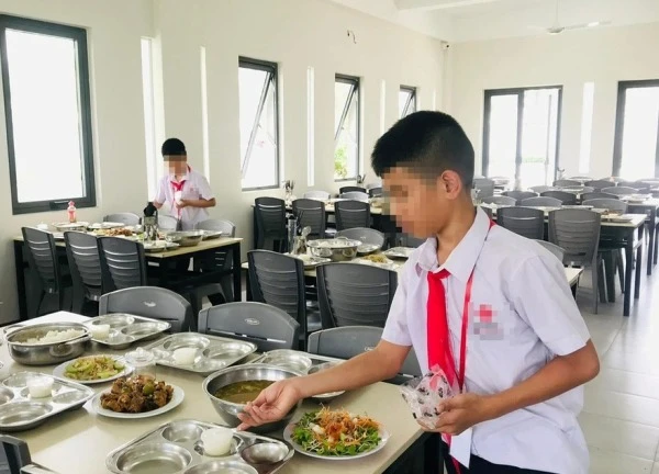 Chủ tịch tỉnh yêu cầu xác minh việc bữa ăn bán trú phải đóng 2 lần thuế