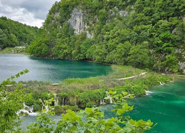 Sắc Hè tại công viên quốc gia hồ Plitvice, Croatia