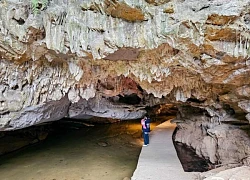 Động Tiên Cá, viên ngọc bí ẩn giữa lòng Thung Nham