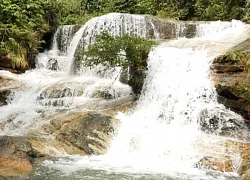 Hón Lối chờ du khách đến thưởng ngoạn