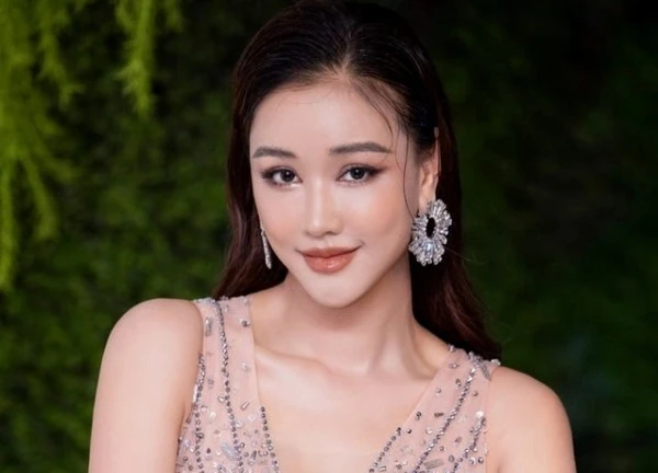 Mỹ nhân Việt đóng liên tiếp 5 phim lỗ nặng, tiếc cho nhan sắc cực cháy cứ xuất hiện là đốt mắt dân tình