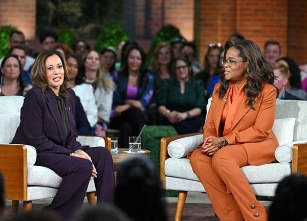 Ông Trump đòi điều tra sao ca nhạc, truyền hình từng ủng hộ bà Harris