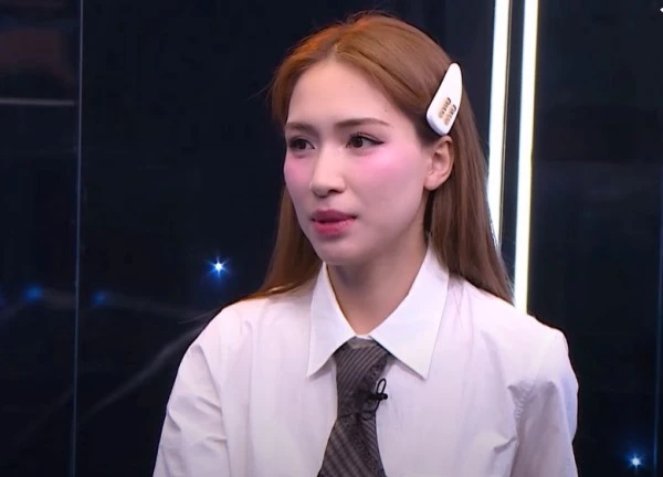 Quá khứ ồn ào của Hòa Minzy