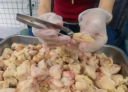 Quán phao câu gà ế ẩm bỗng đắt khách nhờ buổi phát sóng kỳ lạ lúc nửa đêm