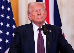 Tại sao Tổng thống Trump liên tục ban bố tình trạng khẩn cấp quốc gia?