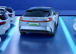 Toyota bán xe điện cạnh tranh với Tesla Model Y, giá chỉ bằng một nửa
