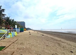 Vụ "xẻ thịt" bờ biển ở Thanh Hóa: Người dân tháo dỡ lều quán trái phép