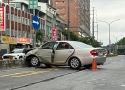 Cụ ông 78 tuổi lái xe vượt đèn đỏ, gây tai nạn liên hoàn khiến 3 người chết