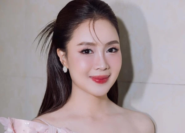 Cuộc hôn nhân bí ẩn của sao nữ VFC, 1 câu hỏi sau gần 2 thập kỷ chưa được giải đáp