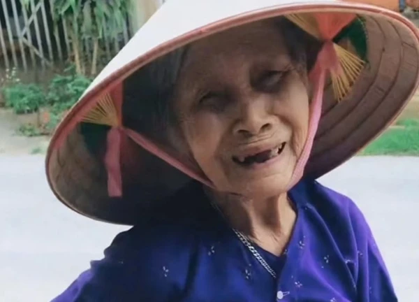Hành động mạo hiểm của bà cụ 90 tuổi ở Yên Bái khi muốn đi chơi nhưng nhà khóa cửa: Cháu gái lên tiếng