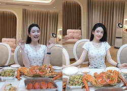 Né Covid-19 ở Thái Lan, Chu Thanh Huyền cổ vũ Quang Hải từ xa vẫn sang chảnh hết nấc, nhà đẹp, món ngon phát mê!
