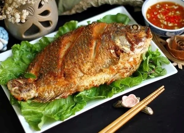 Những lợi ích và nguy cơ khi ăn cá rô phi