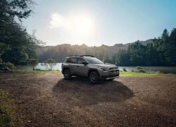 SUV Toyota RAV4 thế hệ mới 'lột xác' từ trong ra ngoài