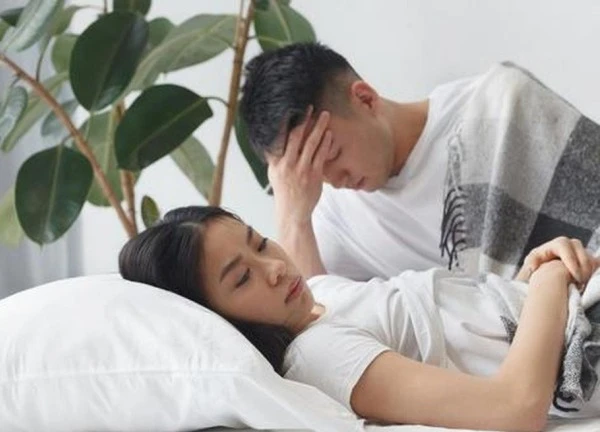 Vết sẹo trên bụng vợ mới cưới hé lộ sự thật phũ phàng trong đêm tân hôn
