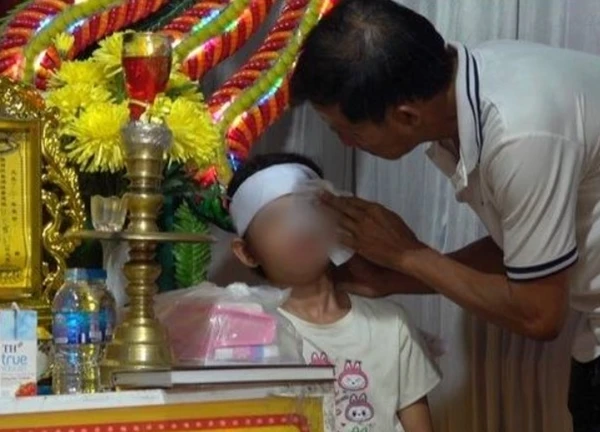 "Cha ơi, cho con đi tắm mưa đi..." - Xót xa tin nhắn cuối cùng của bé gái 11 tuổi trước khi ra đi vì đuối nước