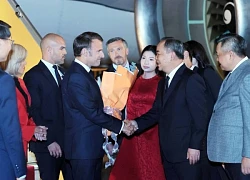 Chia sẻ đầu tiên của Tổng thống Pháp Emmanuel Macron khi tới Hà Nội