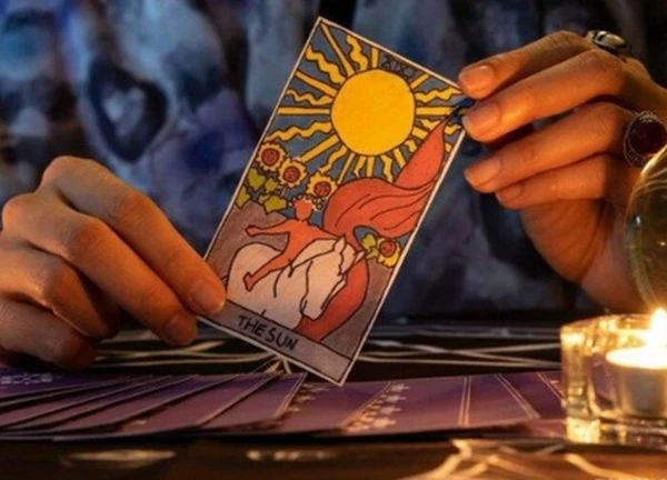 Chọn 1 lá bài Tarot để biết tuần mới, cơ hội nào sẽ gõ cửa bạn: Công việc, tiền bạc hay tình yêu viên mãn?